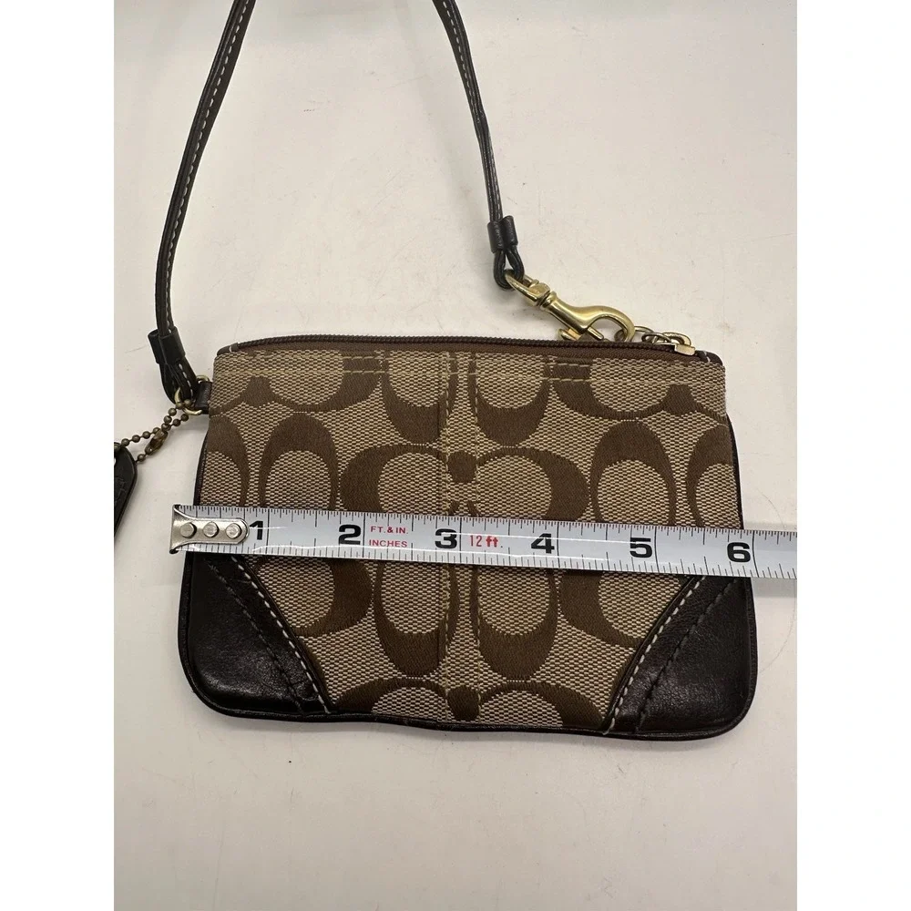 Coach Signature Jacquard Wristlet Brown Khaki Small Zip Pouch‎ EUC